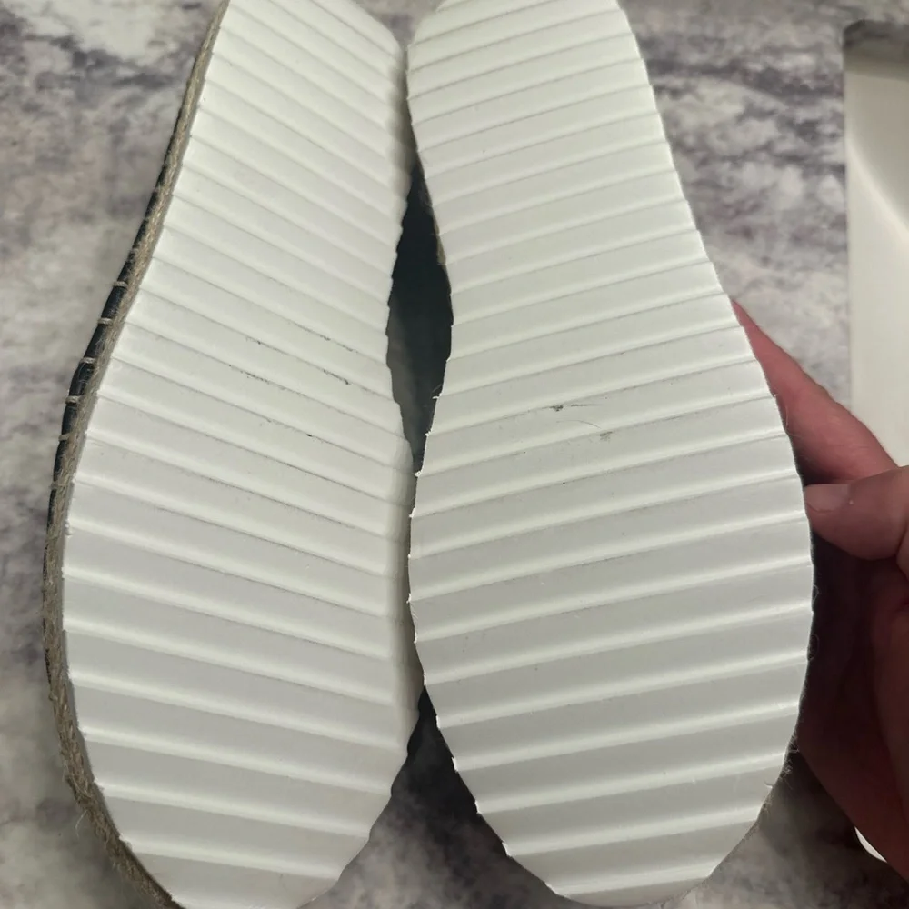 NWOT- Nautica Slip On Shoes-Animal Print size 7.5 - Picture 5 of 7